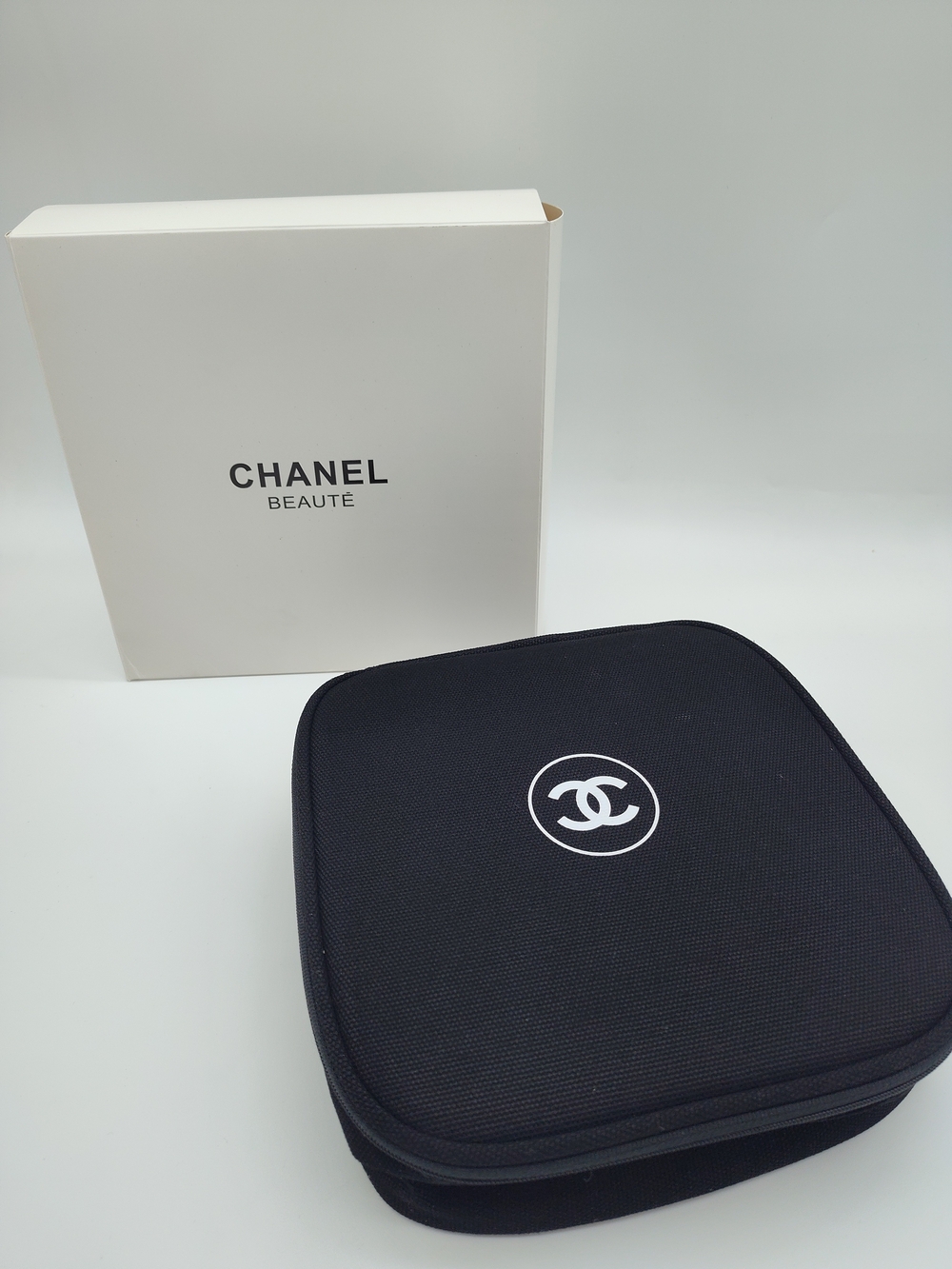 CHANEL Beauté Black Canvas Travel Makeup Organizer Train Case Mirror NIB